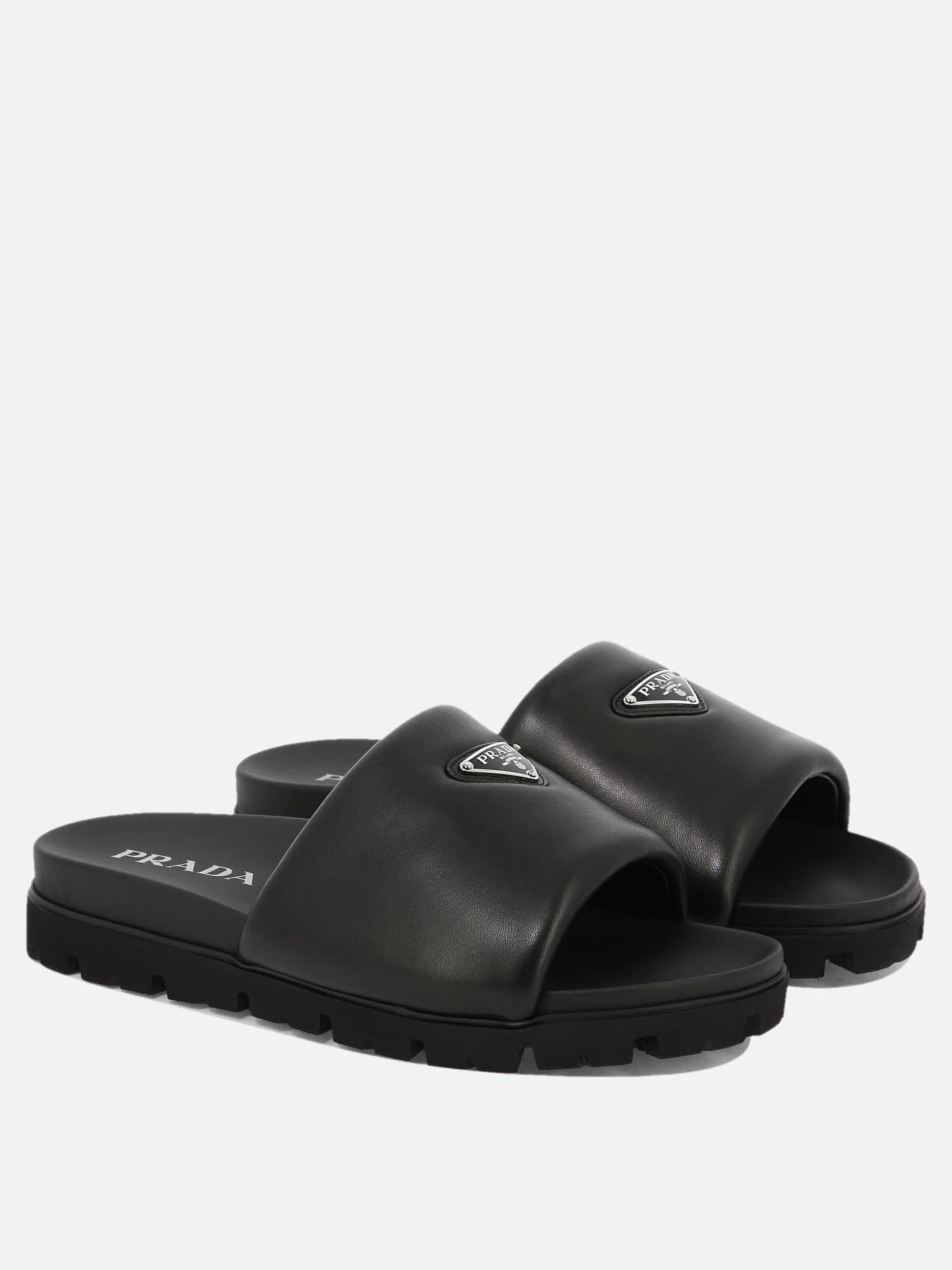 Padded nappa leather slides