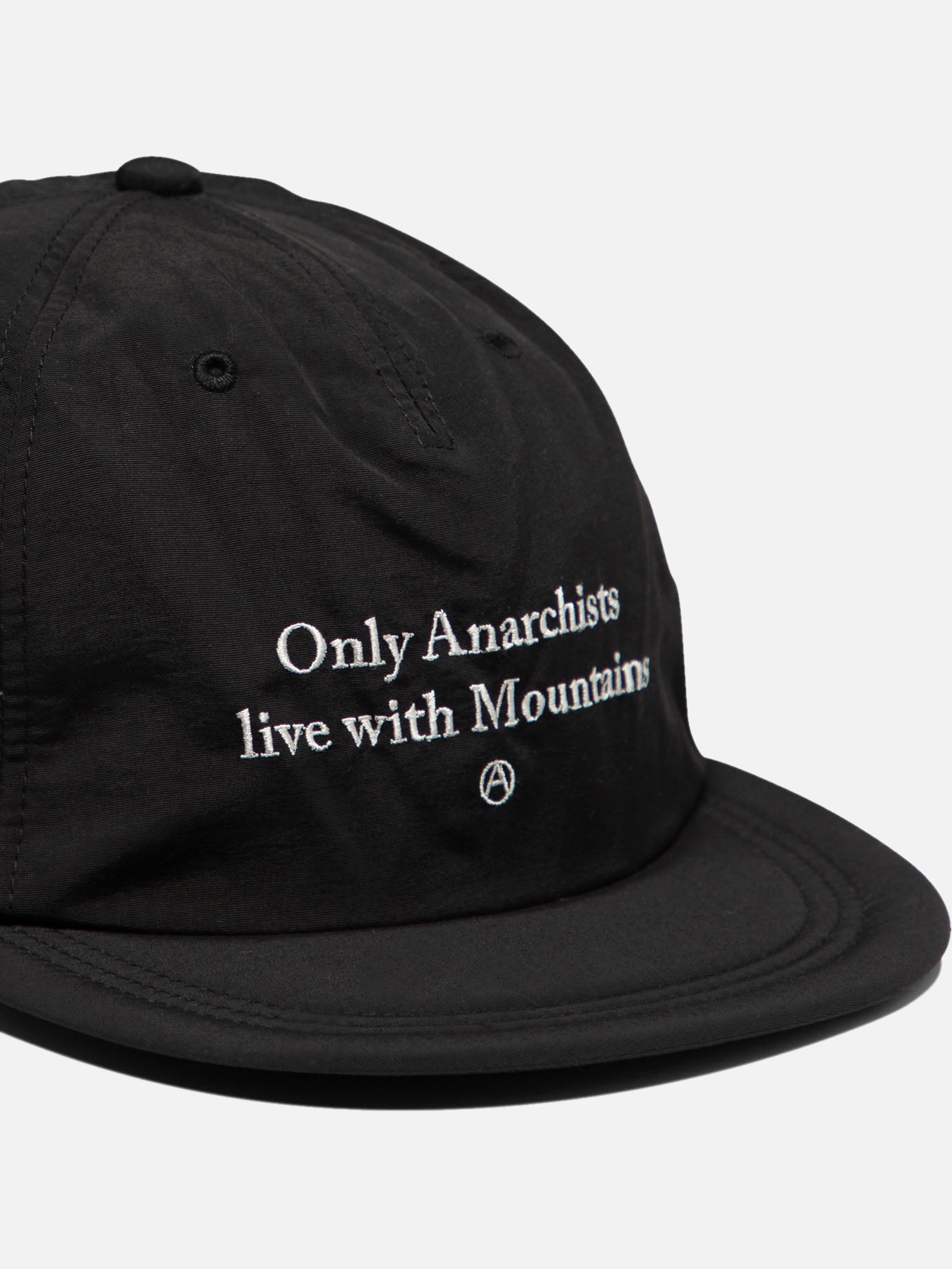 Mountain Research "Only Anarchist live with Mountains" hat Black