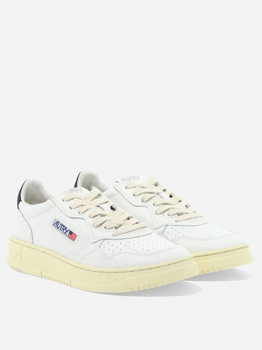 Low top sneakers 100% cow leather - 100% rubber  White - Autry Men | PLP | VIETTI Online Store | 2
