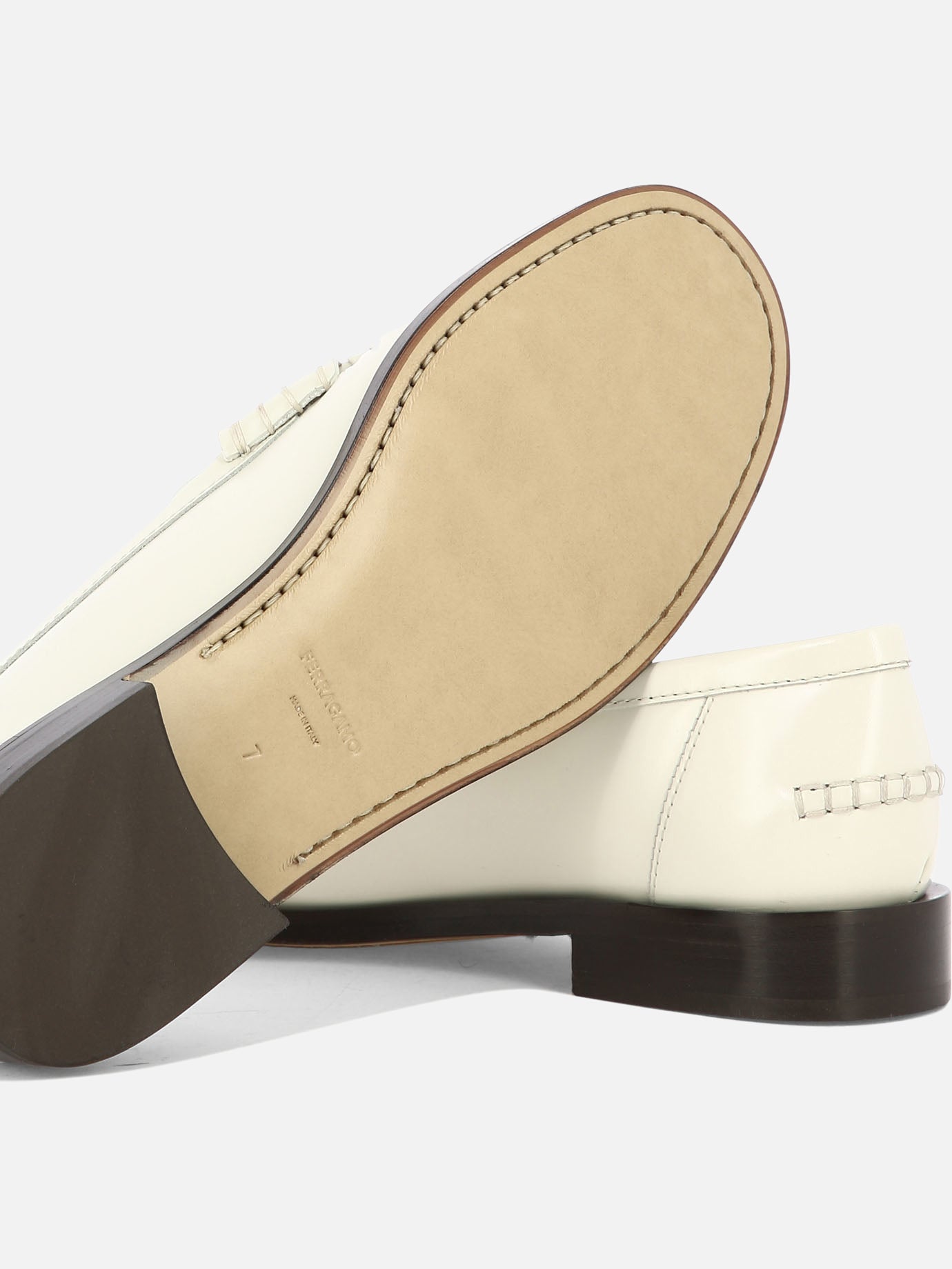Loafers 0763991  White - Ferragamo Women | PDP | VIETTI Online Store | Zoom-Modal_5
