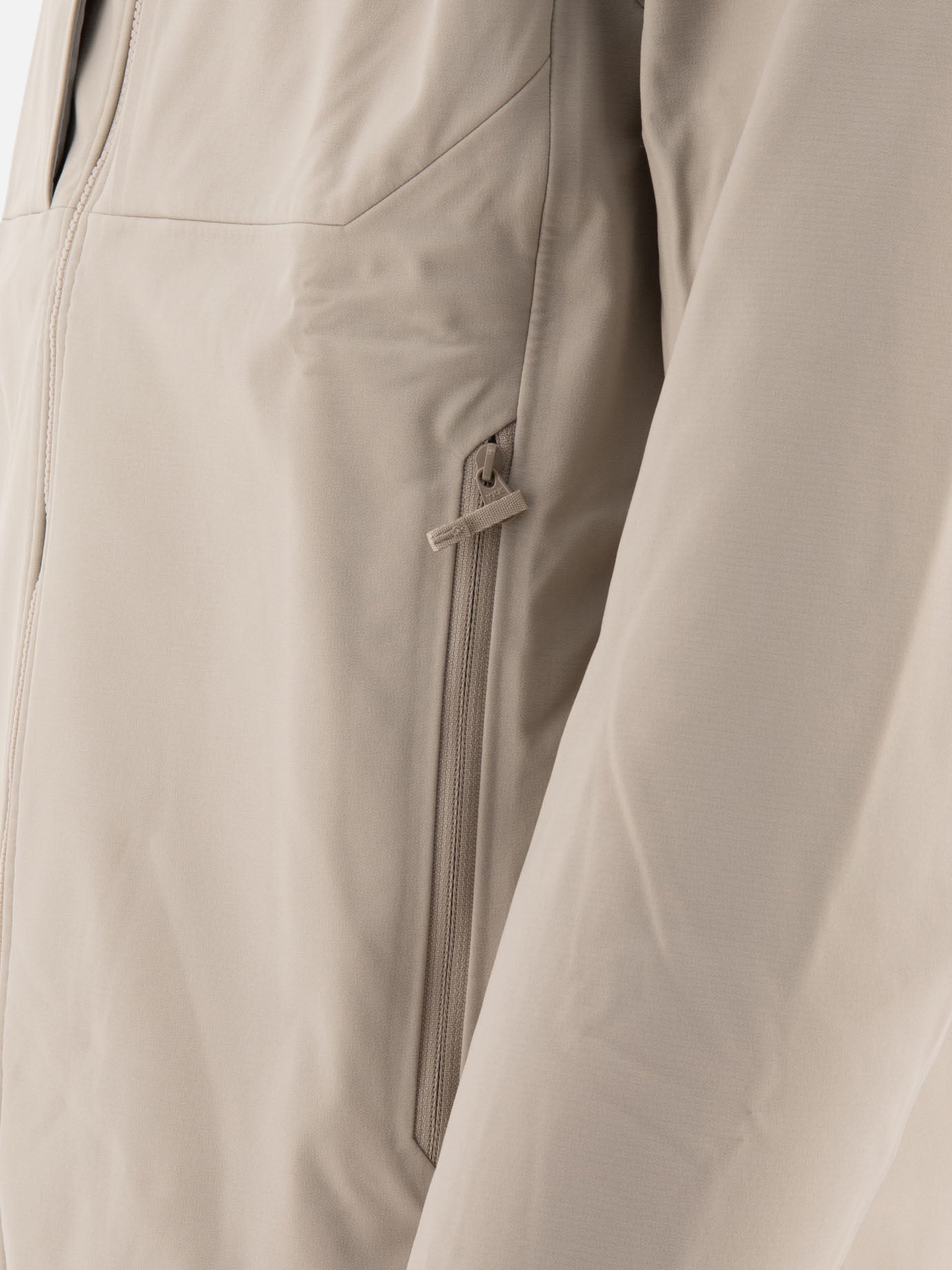 Technical jackets Solid colour  Beige - Arc'teryx Men | PDP | VIETTI Online Store | Zoom-Modal_4
