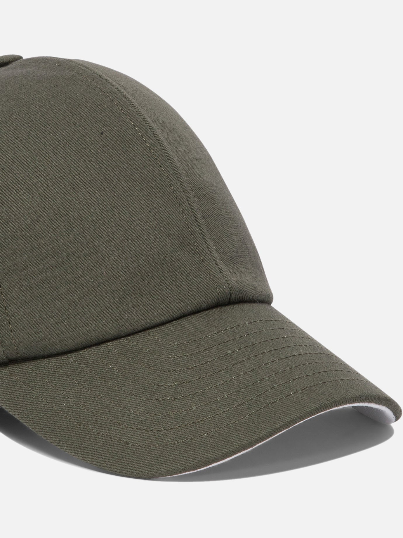 "Signature AC" cap