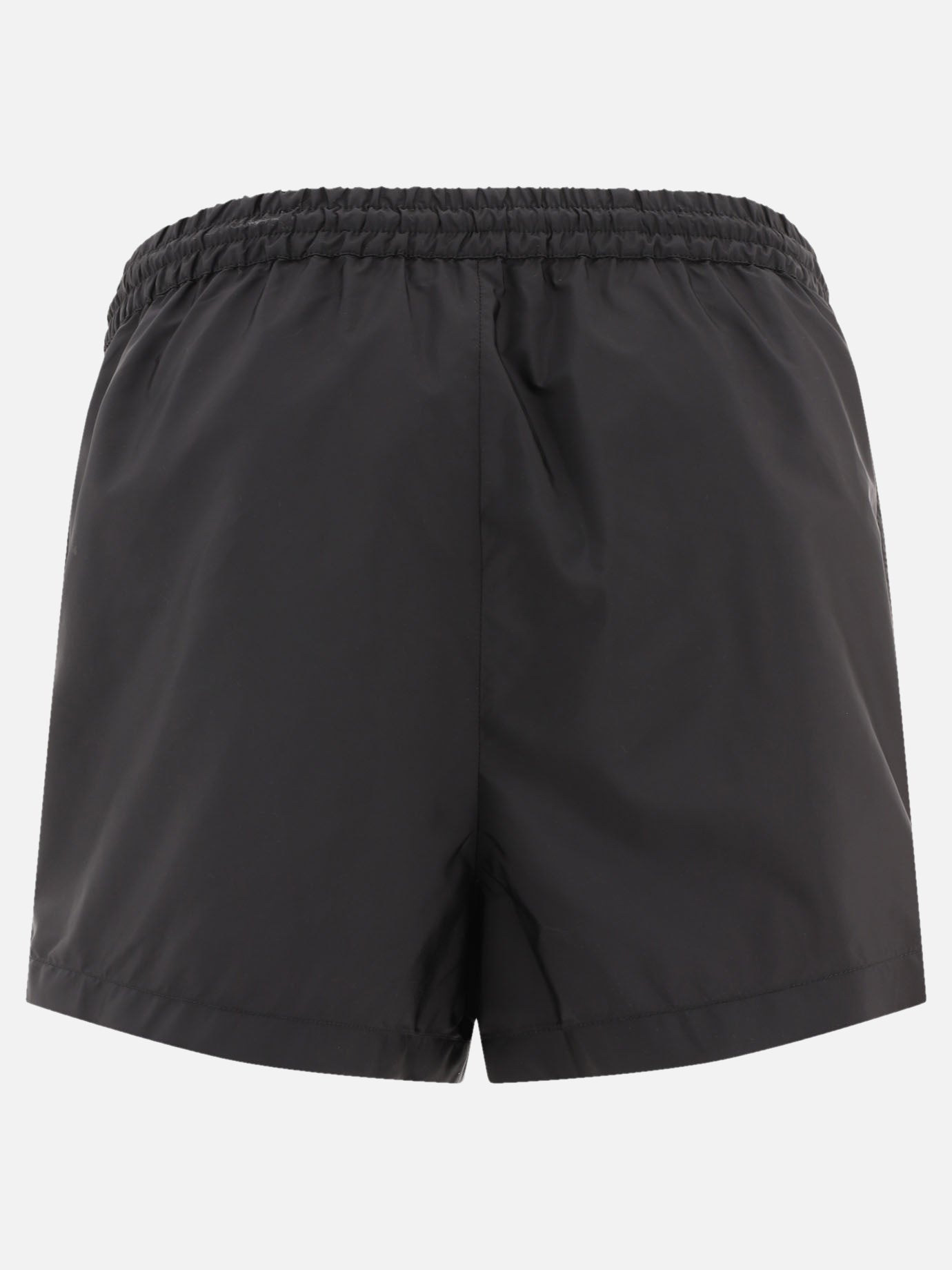 Shorts in lighweight Re-Nylon