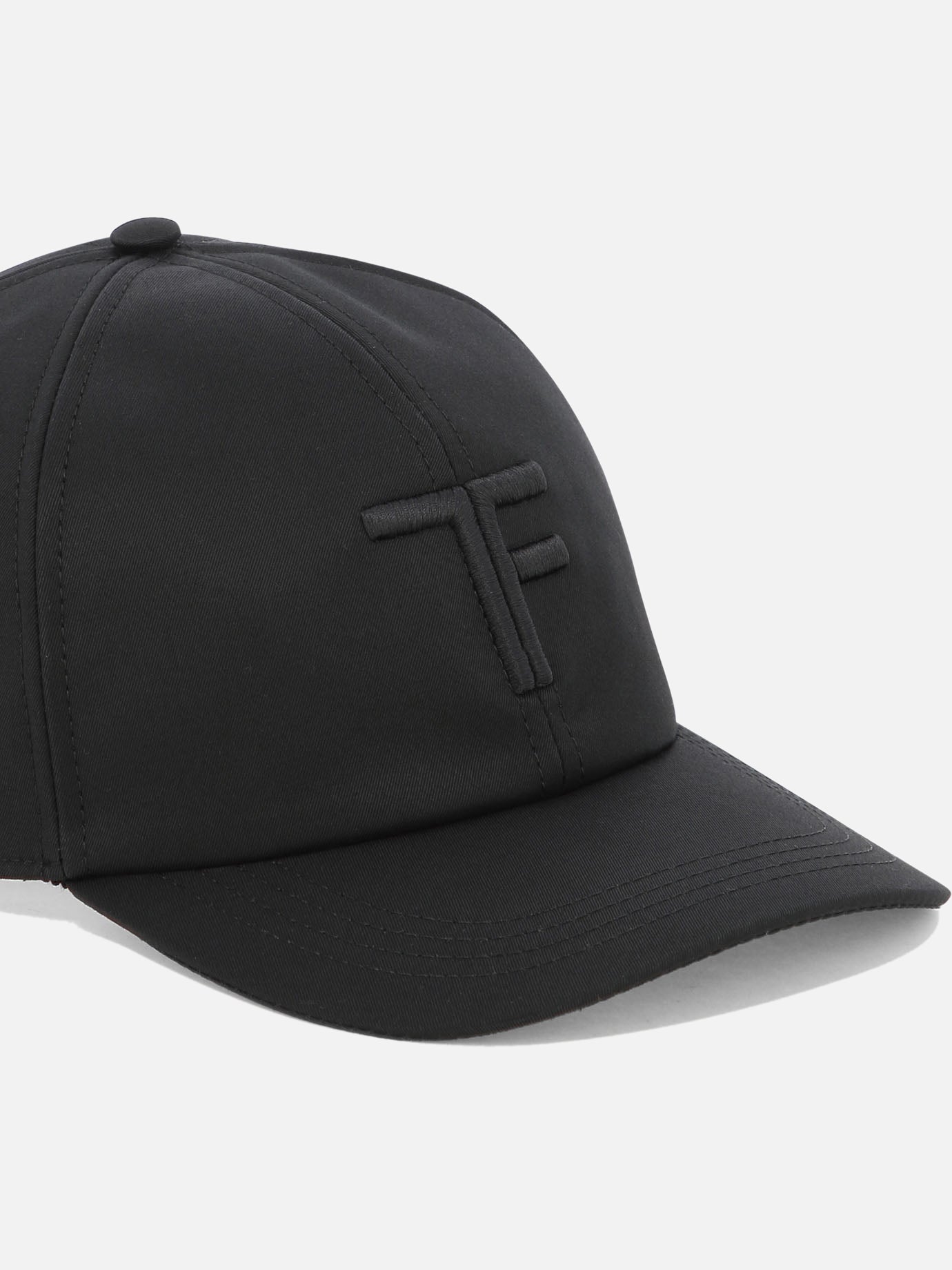 Baseball cap with logo