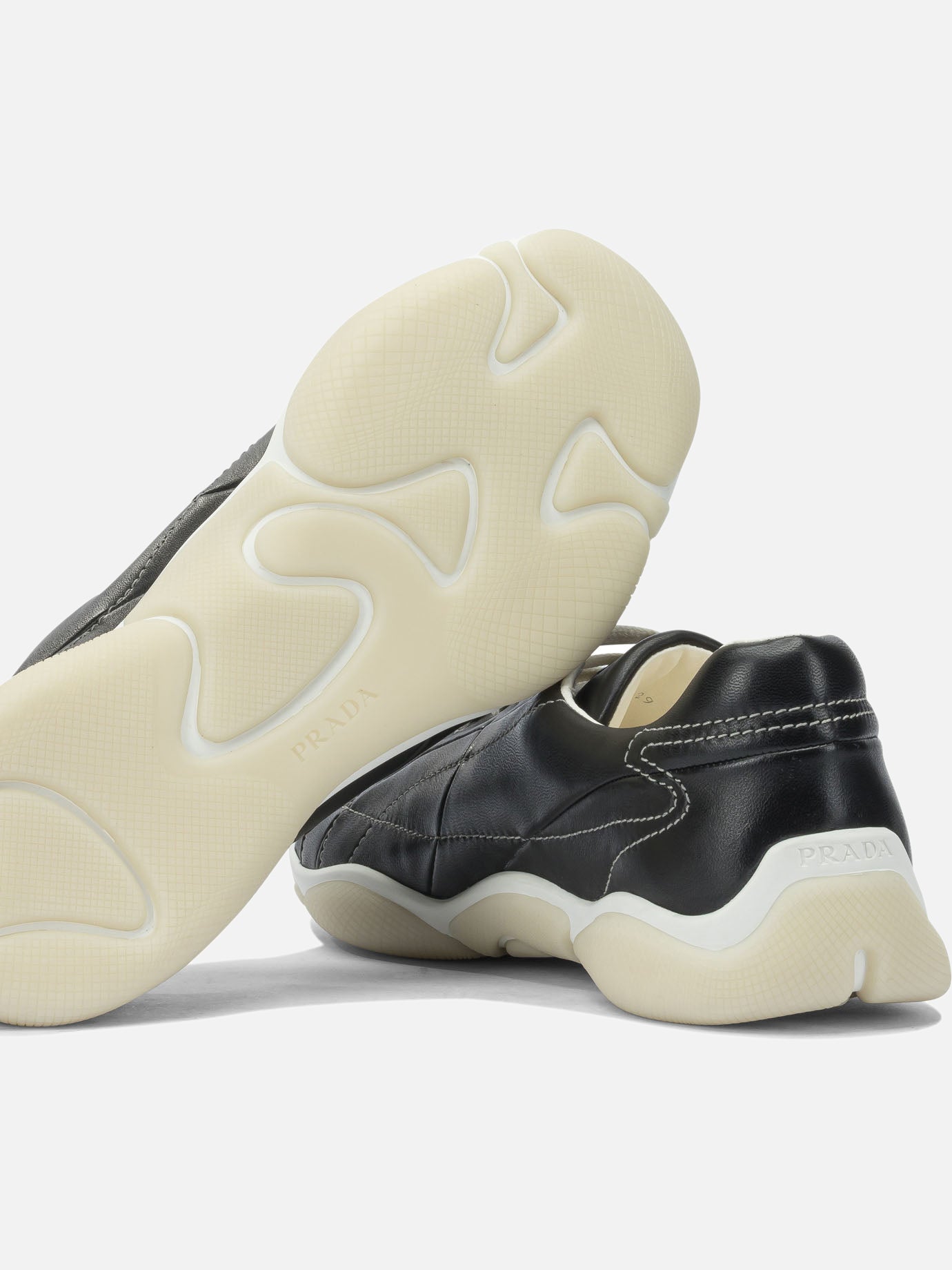 Low top sneakers 100% lamb leather - 100% rubber  Black - Prada Men | PDP | VIETTI Online Store | thumbnail_5